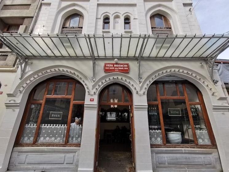 Vefa Bozacısı, maison historique de la boza à Istanbul fondée en 1876