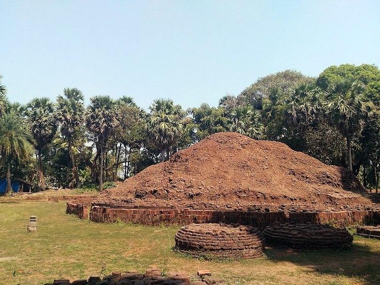 La base de la stupa de Sopara, seul vestige