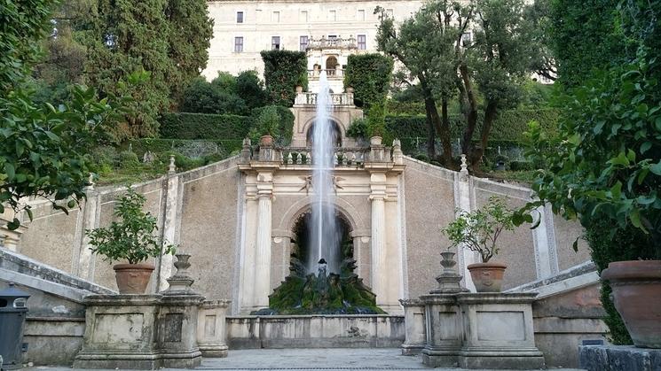 Vue sur l'une des fontaines de la ville d'Este