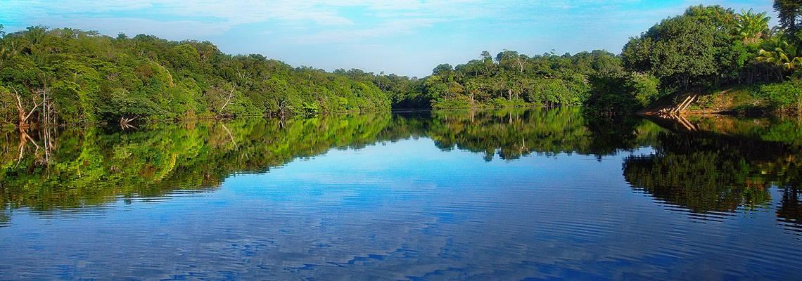 vue--fleuve-amazonie