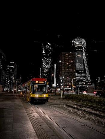 Varsovie tramway nuit