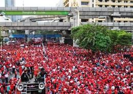 manif chemises rouges Thailande
