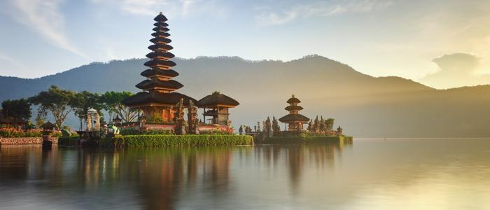 ulun-danu-lac-bratan-bali-700