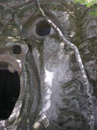 Parc dei monstri, français, francais, Bomarzo, Parc des monstres, il Sacro Bosco, le petit journal