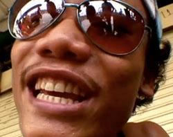 Le cireur de chaussures (Julien Poulson/Asia Motion)