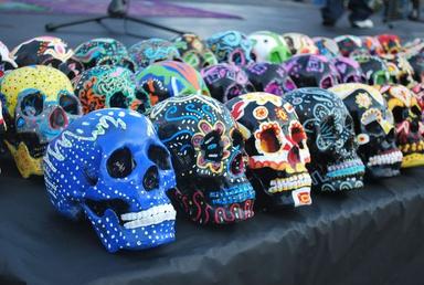 151028diadelosmuertos_Les%20traditionnelles%20calaveras%20mexicaines