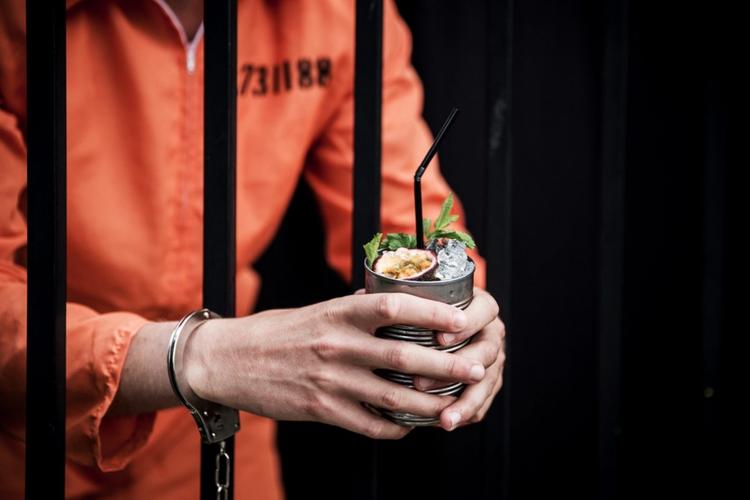 Alcotraz - prison - bar à thème - cocktails