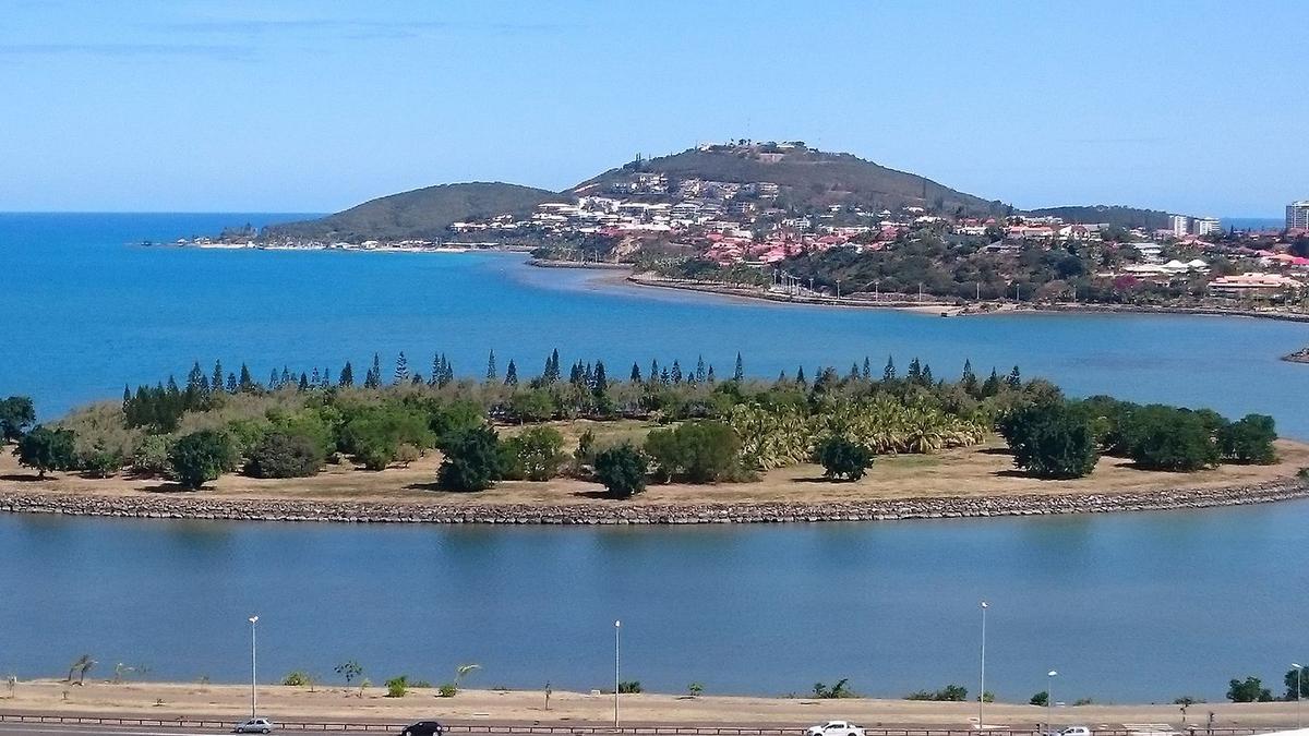 Vue de Nouméa (Baie de Sainte Marie)