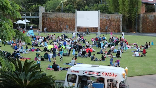 "Edward aux mains d'argent projeté gratuitement à Brisbane