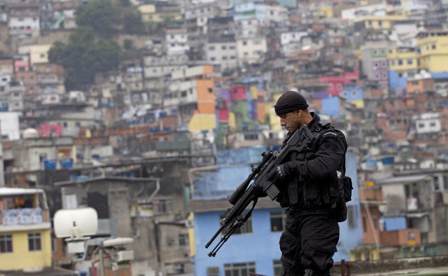 rio-police-favela