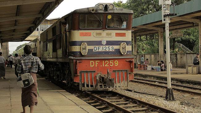 Gare de train Yangon