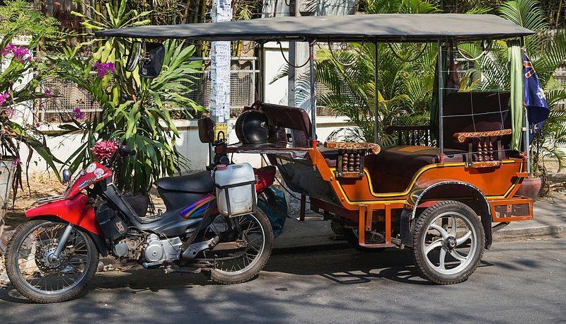 moto-tuktuk