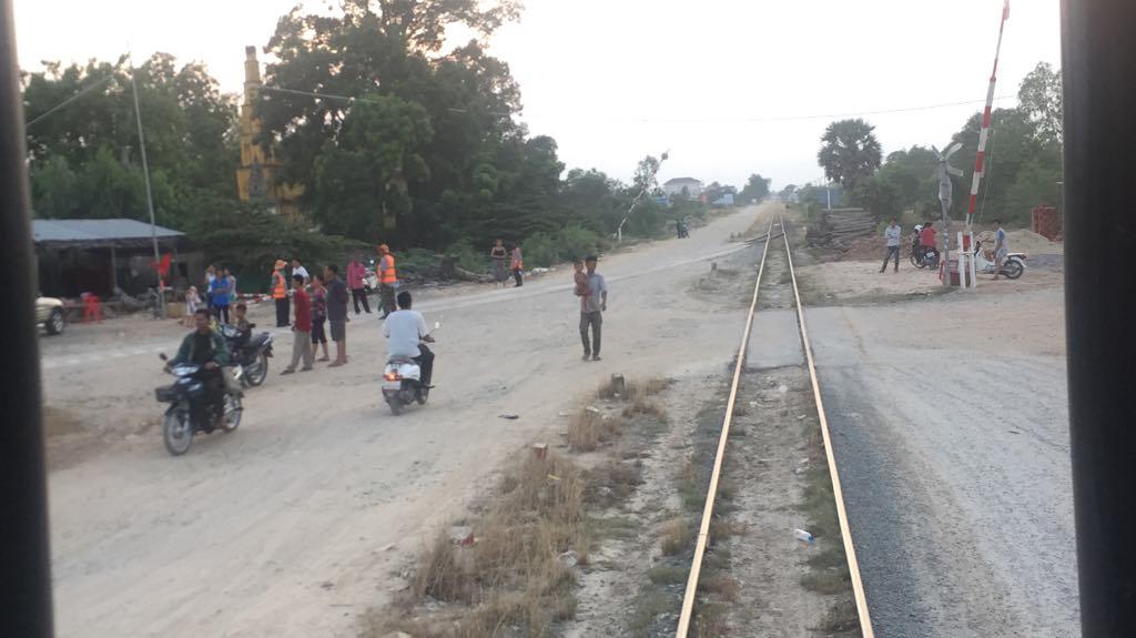 Train-PhnomPenh-voyage-aéroport-navette-avion-gare-ferroviaire