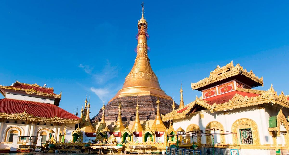 Etat Mon - une pagode renommée endommagée par un glissement de terrain