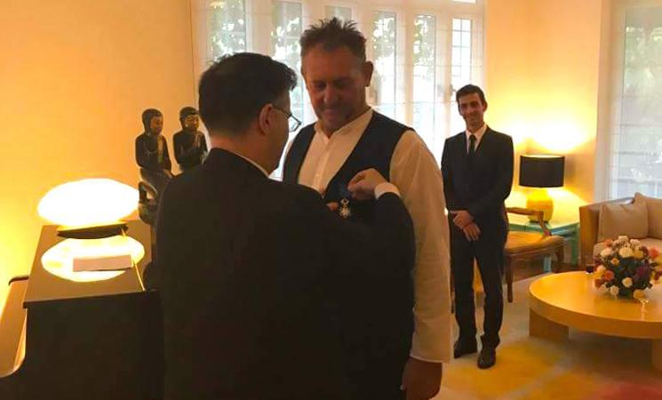 Remise de l’Ordre National du Mérite à Hervé Fléjo