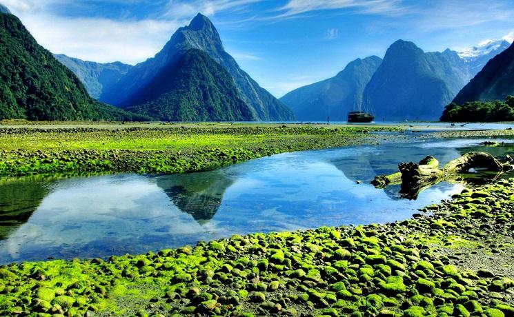 lakes-milford-sound-fiord-new-zealand-lake-serenity-amazing-clear-mountain-rocks-quiet-sky-water-nice-greenery-beautiful-reflection-cliffs-mirrored-peaks-green-fullscreen-wallpaper