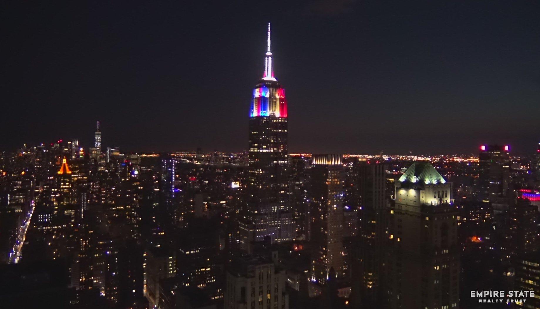 Empire-State-Building-bleu-blanc-rouge