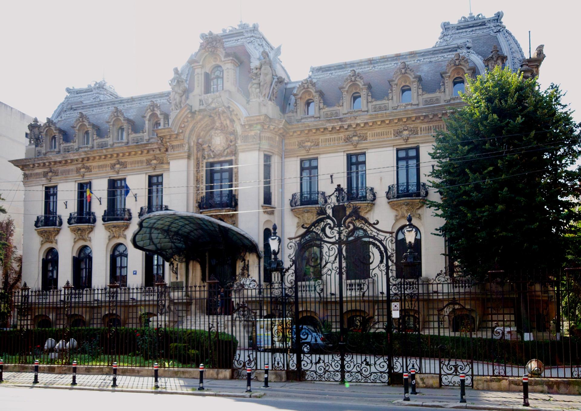 Palatul_Cantacuzino,_Calea_Victoriei_141
