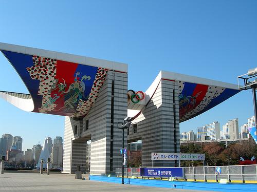 World_Peace_Gate,_Olympic_Park,_Seoul