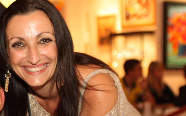 sandrine-valise-noir-noeuds-roses