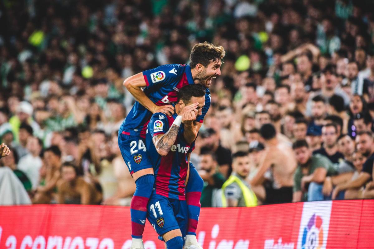 Morales du Levante de Valencia a signé une rencontre exceptionnelle à Seville