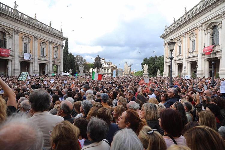 Manifestation Rome Citoyens Services publics