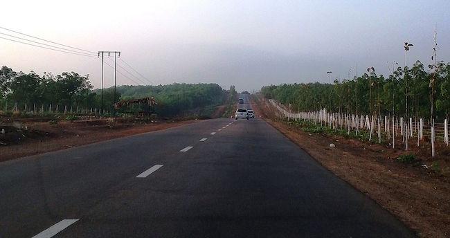 Inauguration d'une route germano-birmane dans le sud de l'état Shan en Birmanie
