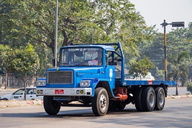 Nouvel accord entre les camionneurs et la ville de Yangon