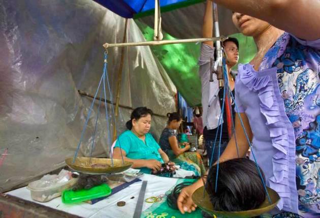 Vente de cheveux en Birmanie