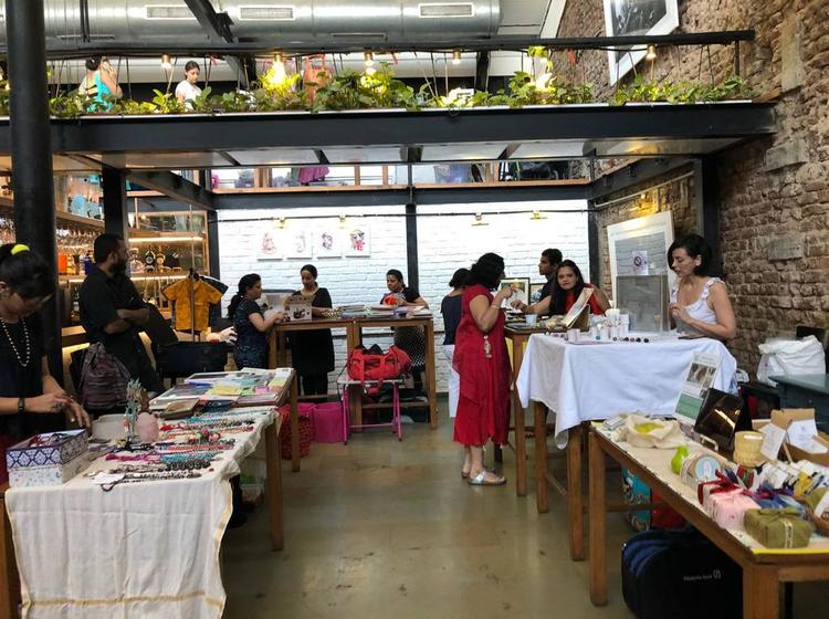 Little Christmas market Bombay accueil