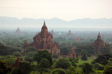 Contes de Birmanie- pagodes Bagan