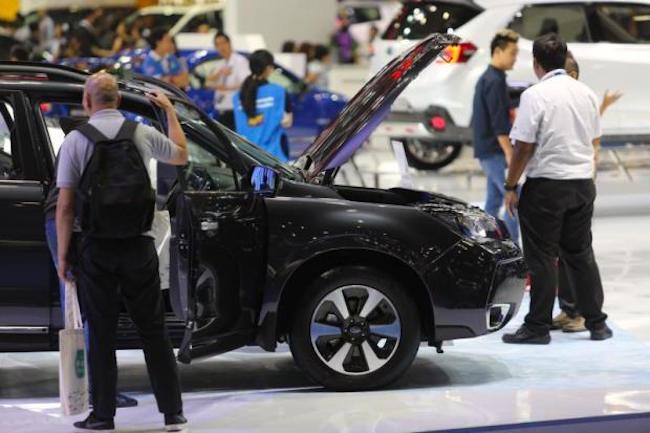 Une exposition automobile internationale organisée en Birmanie