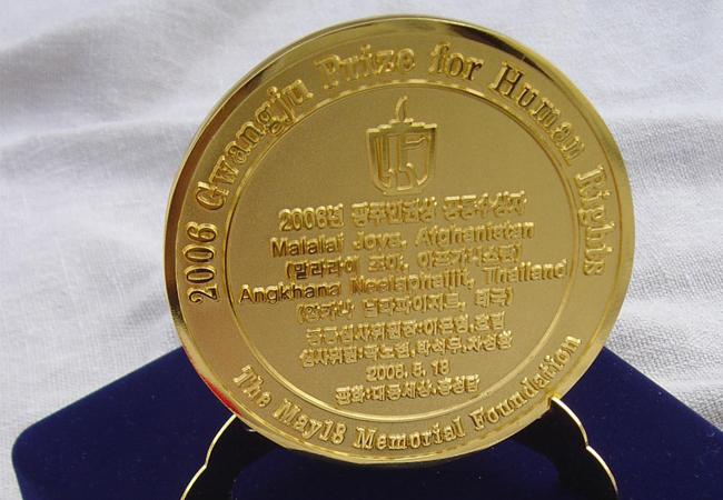 Une fondation sud-coréenne retire son prix à Aung San Suu Kyi en Birmanie