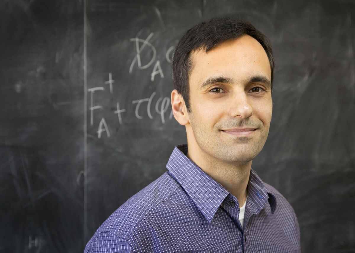 Ciprian Manolescu roumain gagne prix 2019 E. H. Moore article de recherche USA