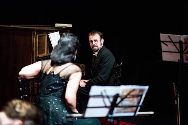 Pièce de théâtre séduit Londres Jean Anouilh l'Orchestre