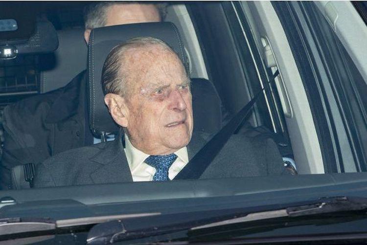 Prince Philip renonce permis ne conduira plus suite accident