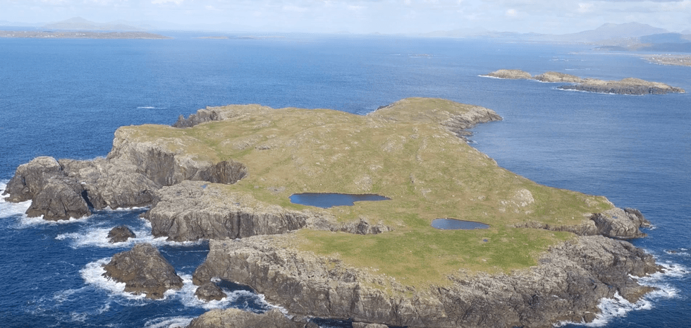 Petite Annonce: île à vendre au large du Connemara
