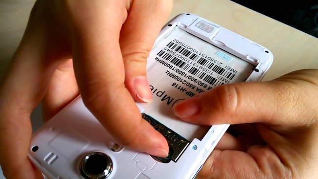 La Birmanie veut réguler ses cartes SIM