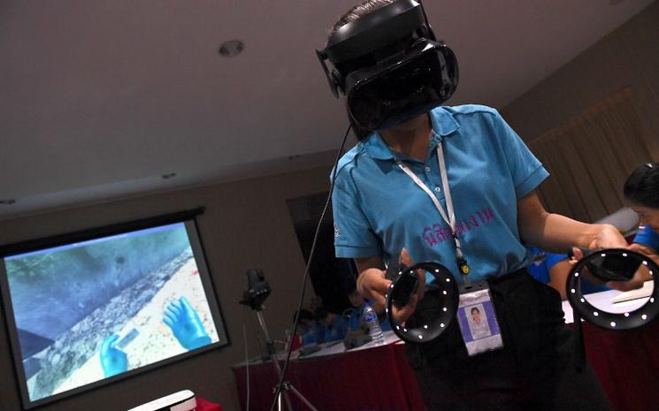 Realite-virtuelle-Thailande-police