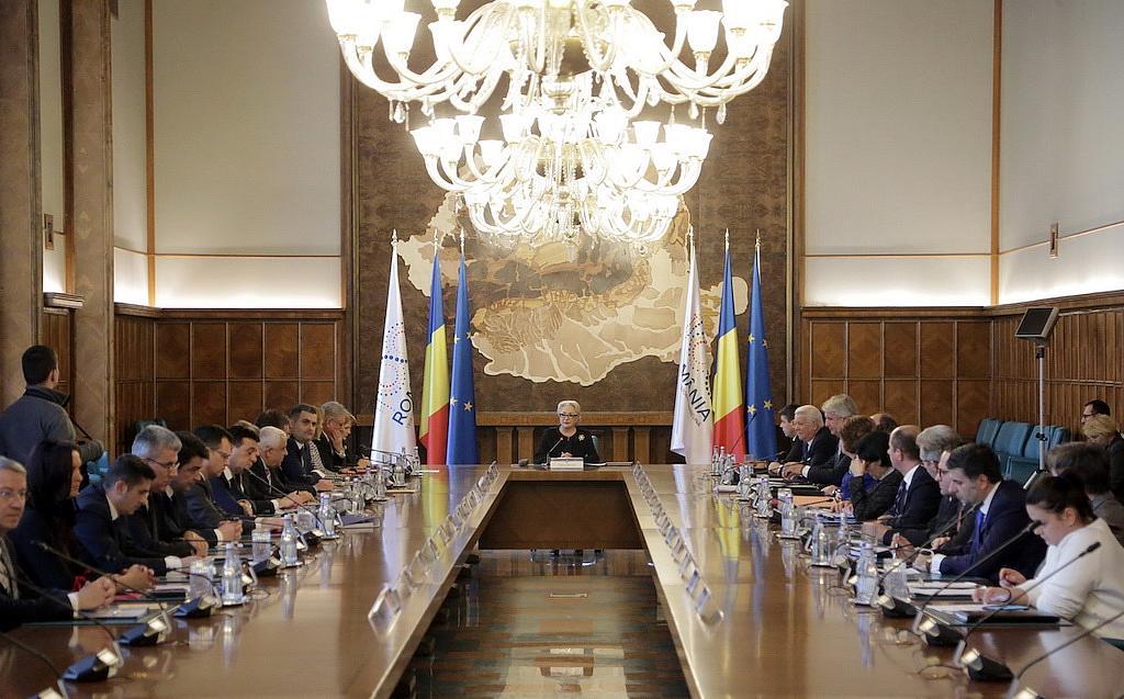 Viorica Dancila Roumanie lois justice modification objections magistrats ignorées