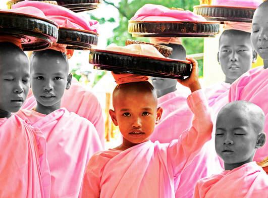 hr-phyu-mon-we-are-here-1-photogrpahy-diasec-print-ed-2-of-7-50-x-70-cm-2016