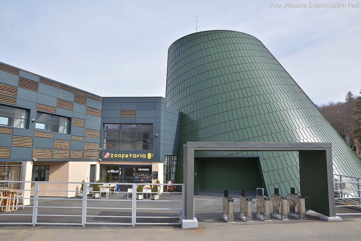 plus grand planétarium de Roumanie s'ouvre à Brasov roumanie