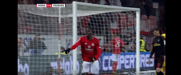 MATETA – Les Français ont de l’or au bout des pieds