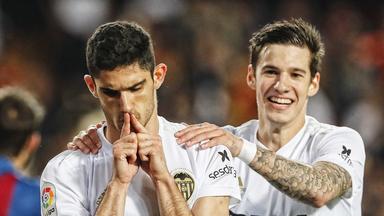 Guedes et Mina, les deux buteurs du soir