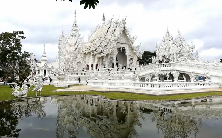 Temple-Blanc-ChiangRai-par-Bruce-Scott-745