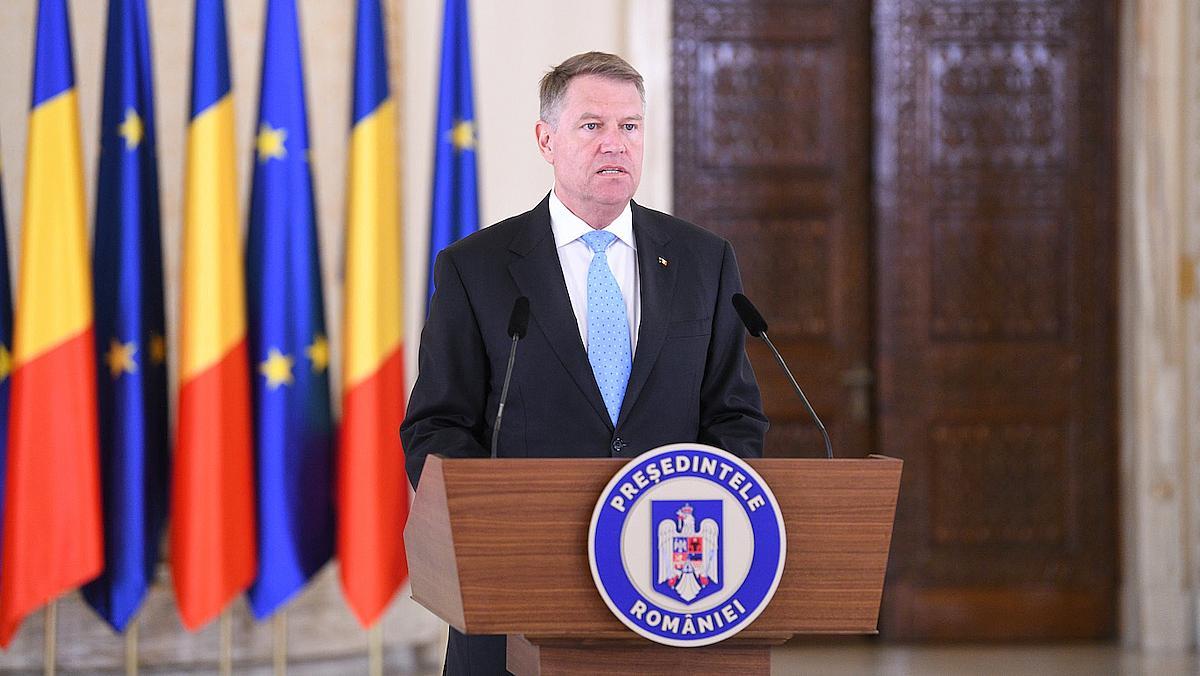 klaus iohannis empêche le remaniement du gouvernement roumanie