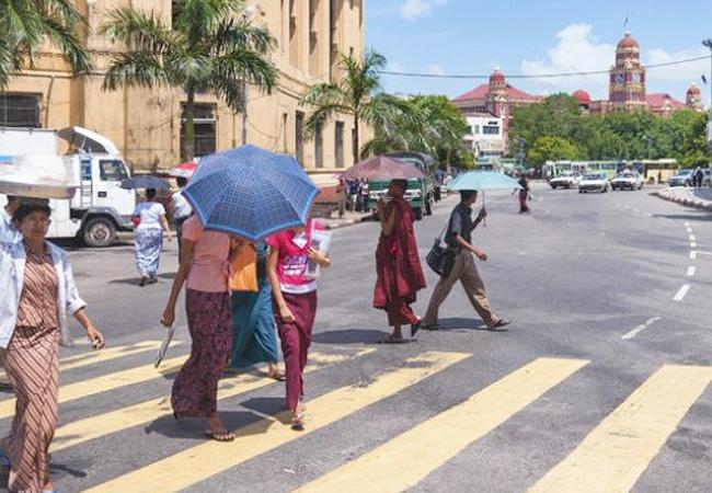 30 000 kyats d’amende pour les piétons hors des clous en Birmanie