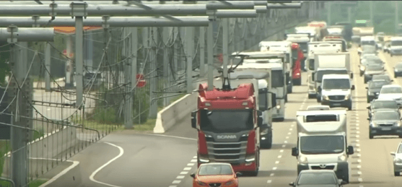 Allemagne Francfort innovation e-autoroute e-highway caténaires polliution camion environnement Siemens