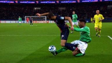 Football Ronaël Pierre-Gabriel