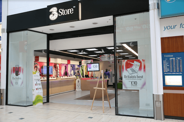 Three 5G Londres lancement service haut débit